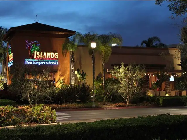 Islands Restaurant in Huntington Beach